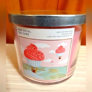Bath and Bodyworks 3 wick candle Pink Petal Tea Cake